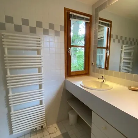 Dom wakacyjny Spacious Holiday Home Near Cabourg